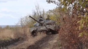 Танки Т-80БВМ уничтожили позиции ВСУ в Днепропетровской области