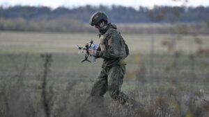 Российские дроны уничтожили бронемашину ВСУ в районе Константиновки