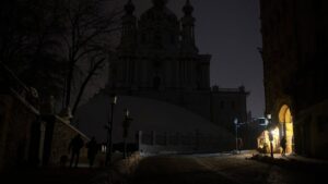 В Киеве наступил почти полный блэкаут