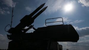 Силы ПВО уничтожили шесть авиационных бомб и 380 беспилотников ВСУ за сутки