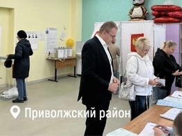 Торжественное стартовое голосование: первые избиратели заполняют урны в Ивановской области
